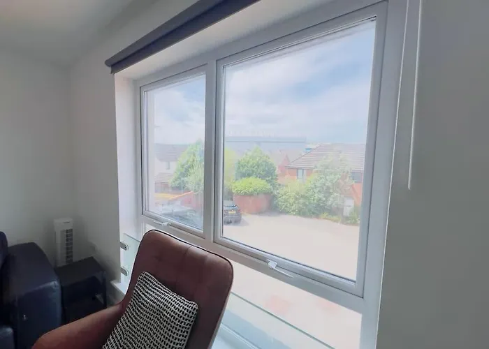 Noah Suite By Koya Homes - 2-Bed Apartment, Cardiff City Stadium View & Free Parking