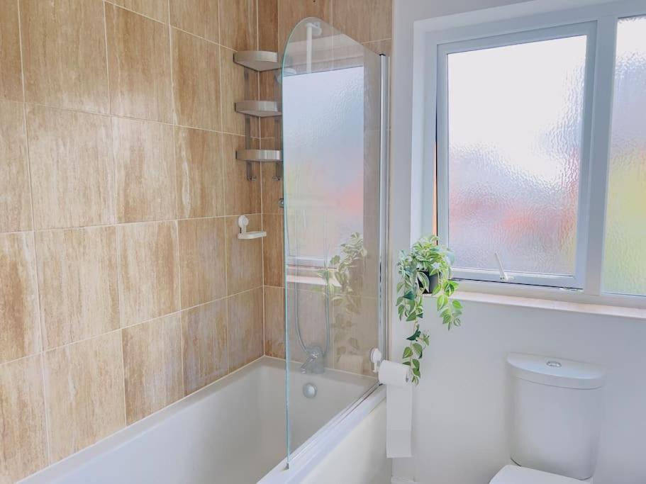 Noah By Koya Homes - 2-bed Apartment, Stadium View & Free Parking Кардифф