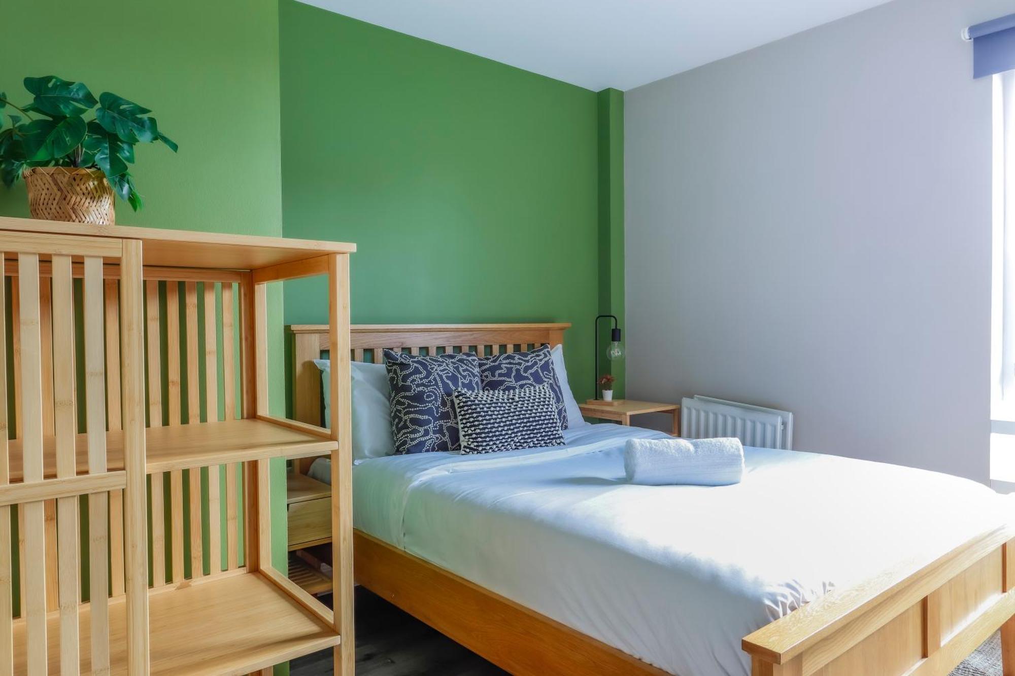 Noah By Koya Homes - 2-bed Apartment, Stadium View & Free Parking