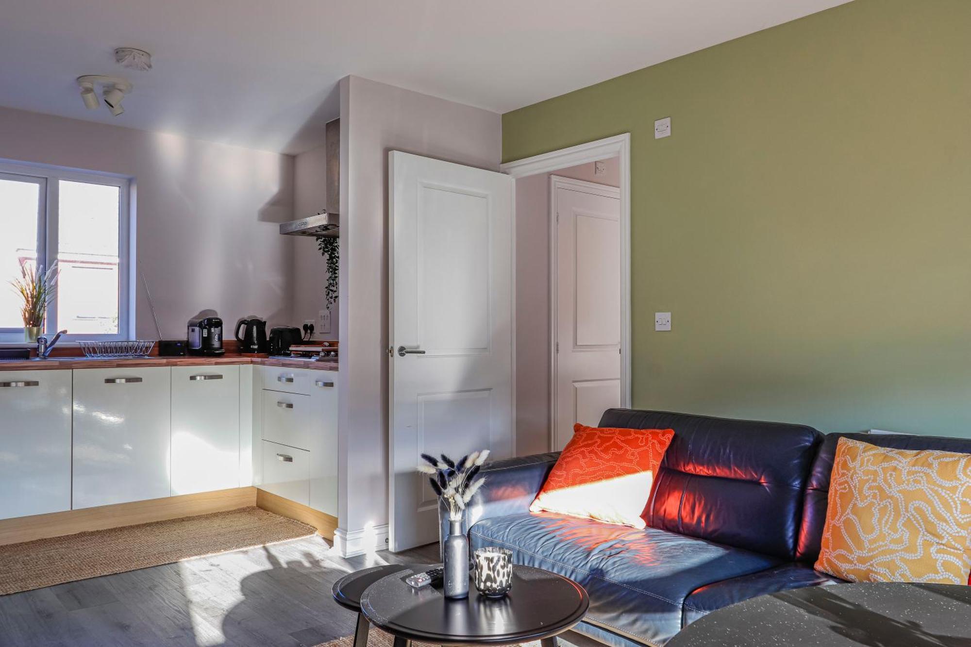 Noah By Koya Homes - 2-bed Apartment, Stadium View & Free Parking Ferienhaus